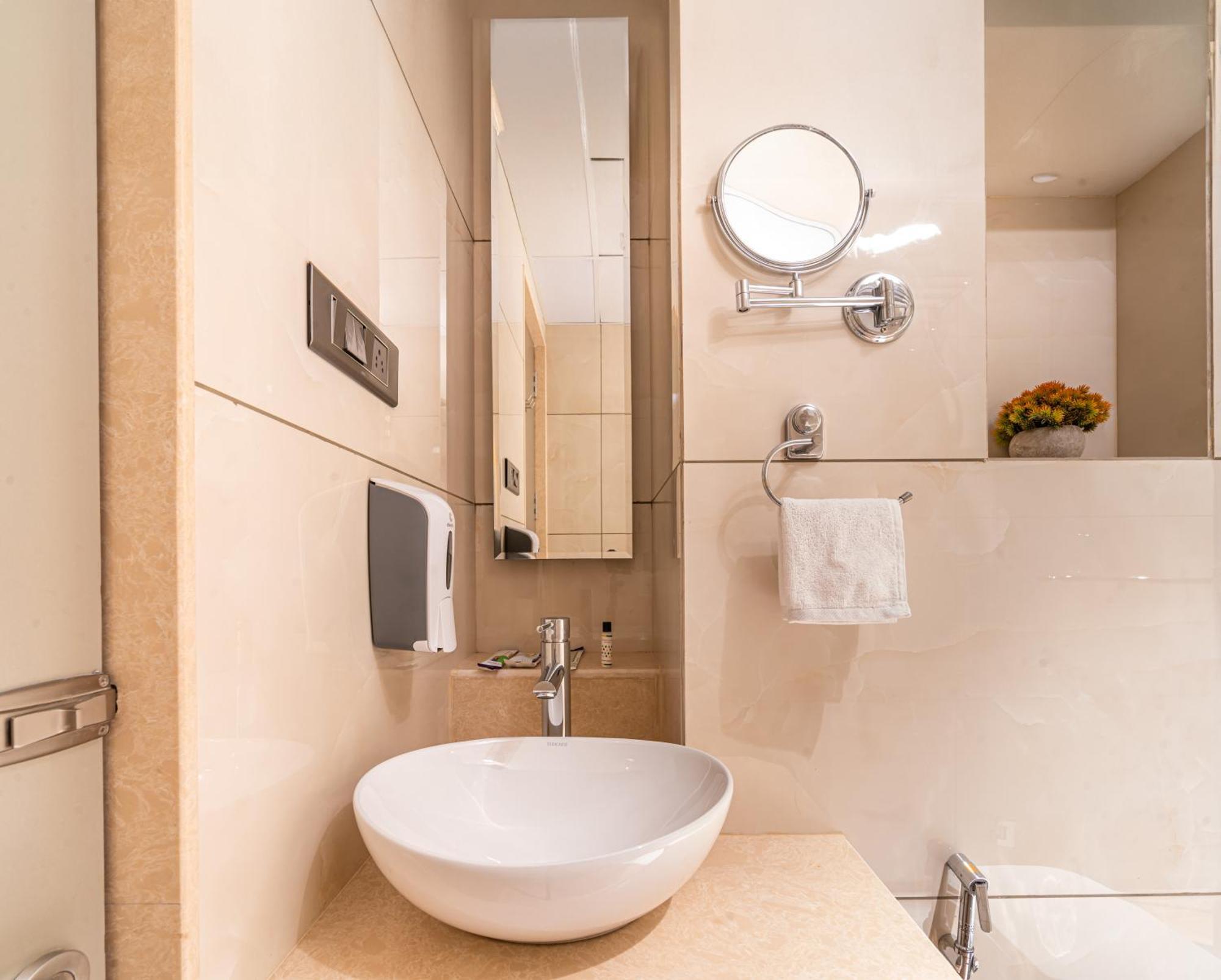 Treebo Premium Heritage Grand -Majiwada ธาเน ภายนอก รูปภาพ