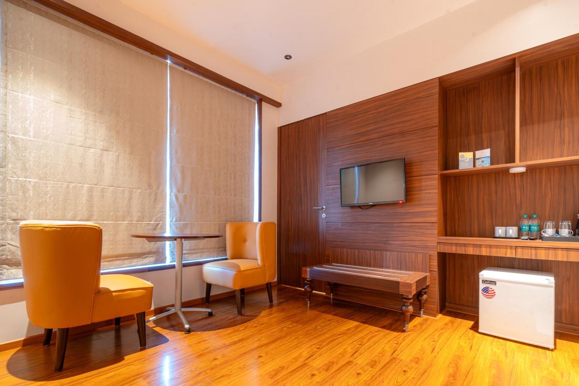 Treebo Premium Heritage Grand -Majiwada ธาเน ภายนอก รูปภาพ